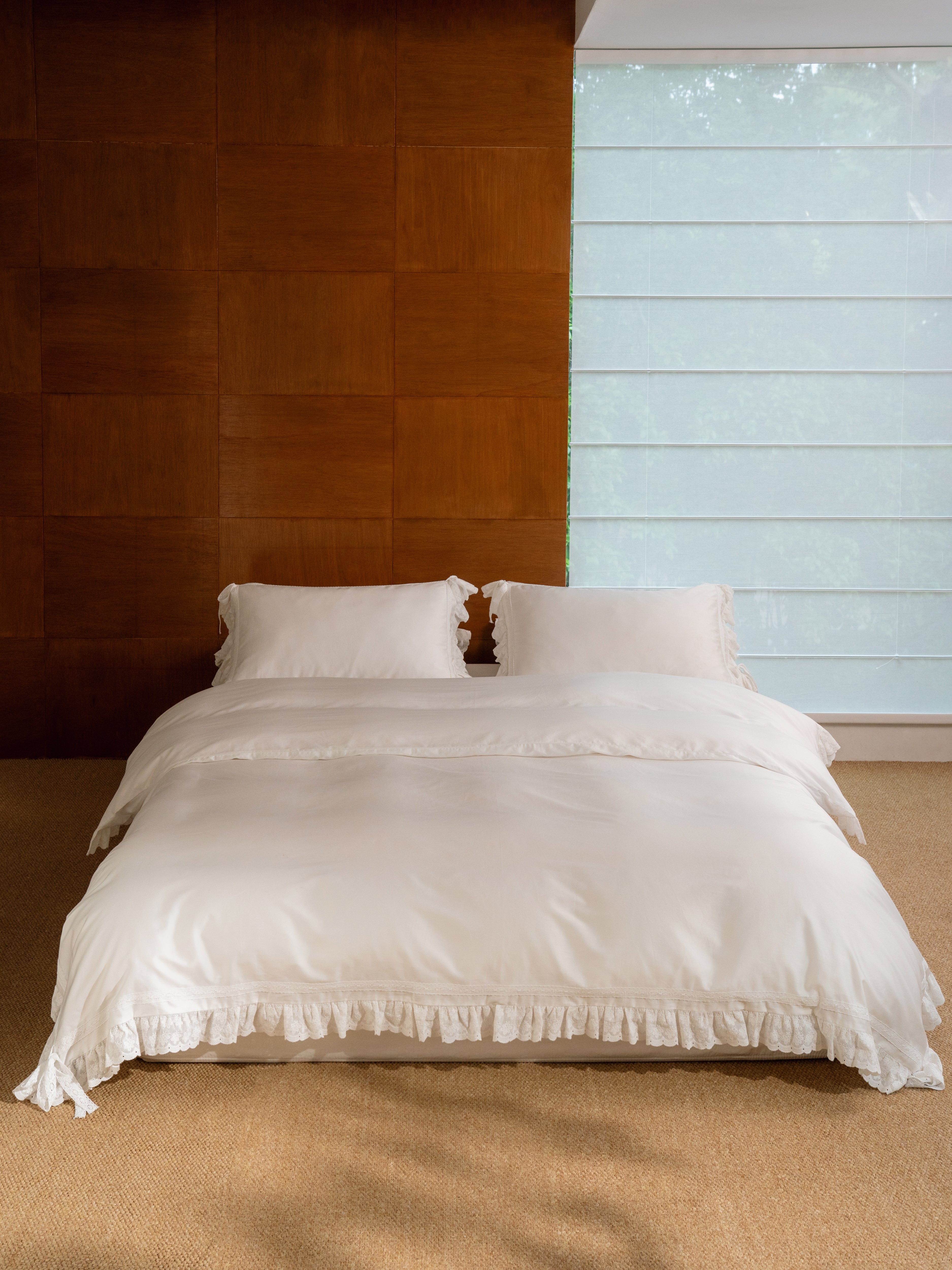 Chantilly ruffle and bow bedding set in ivory Egyptian cotton sateen