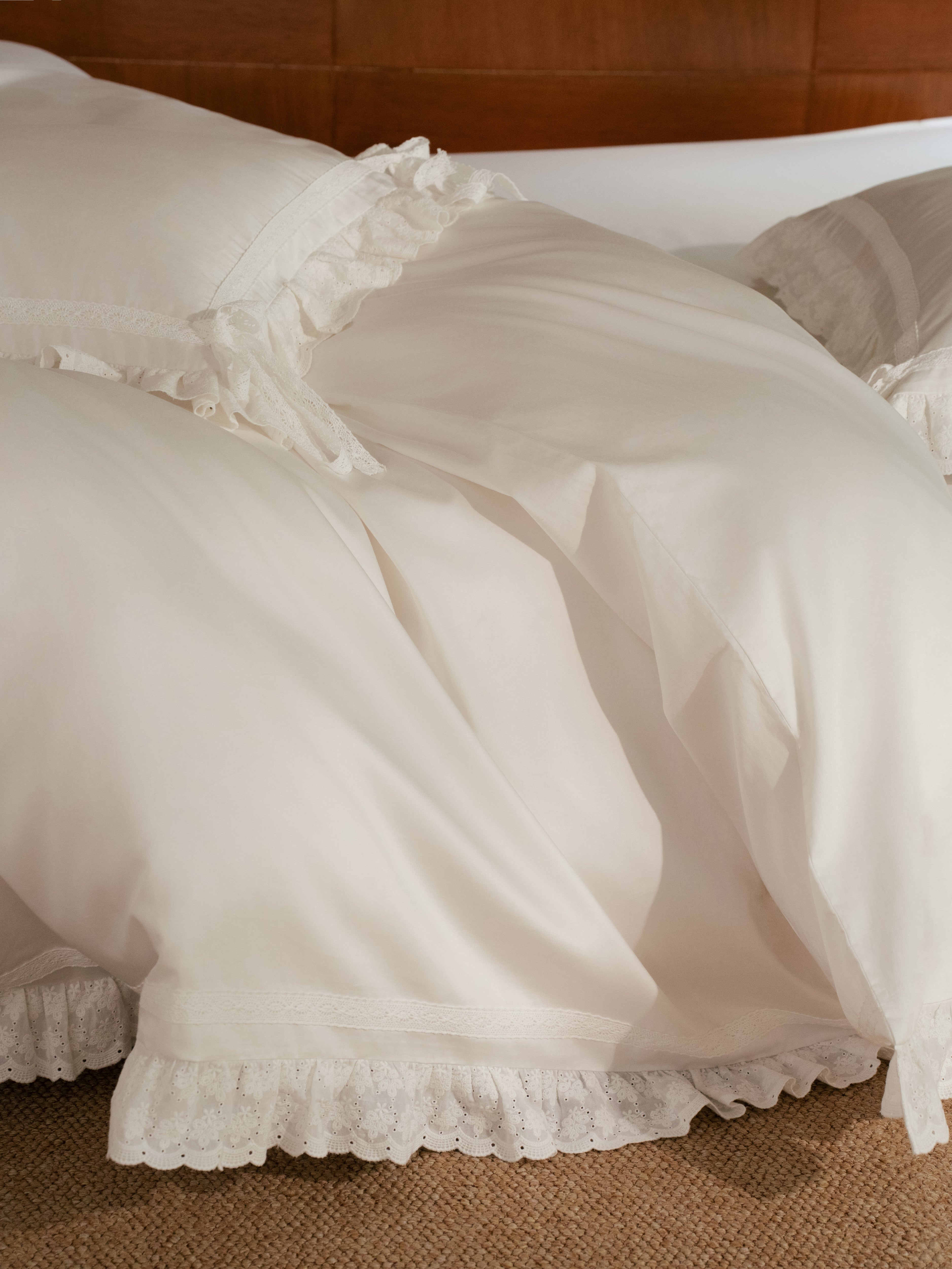 Chantilly duvet cover showing soft Egyptian cotton sateen and ruffled edges